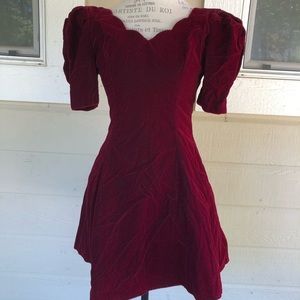 Vintage Velvet Puffy Sleeves Dress
